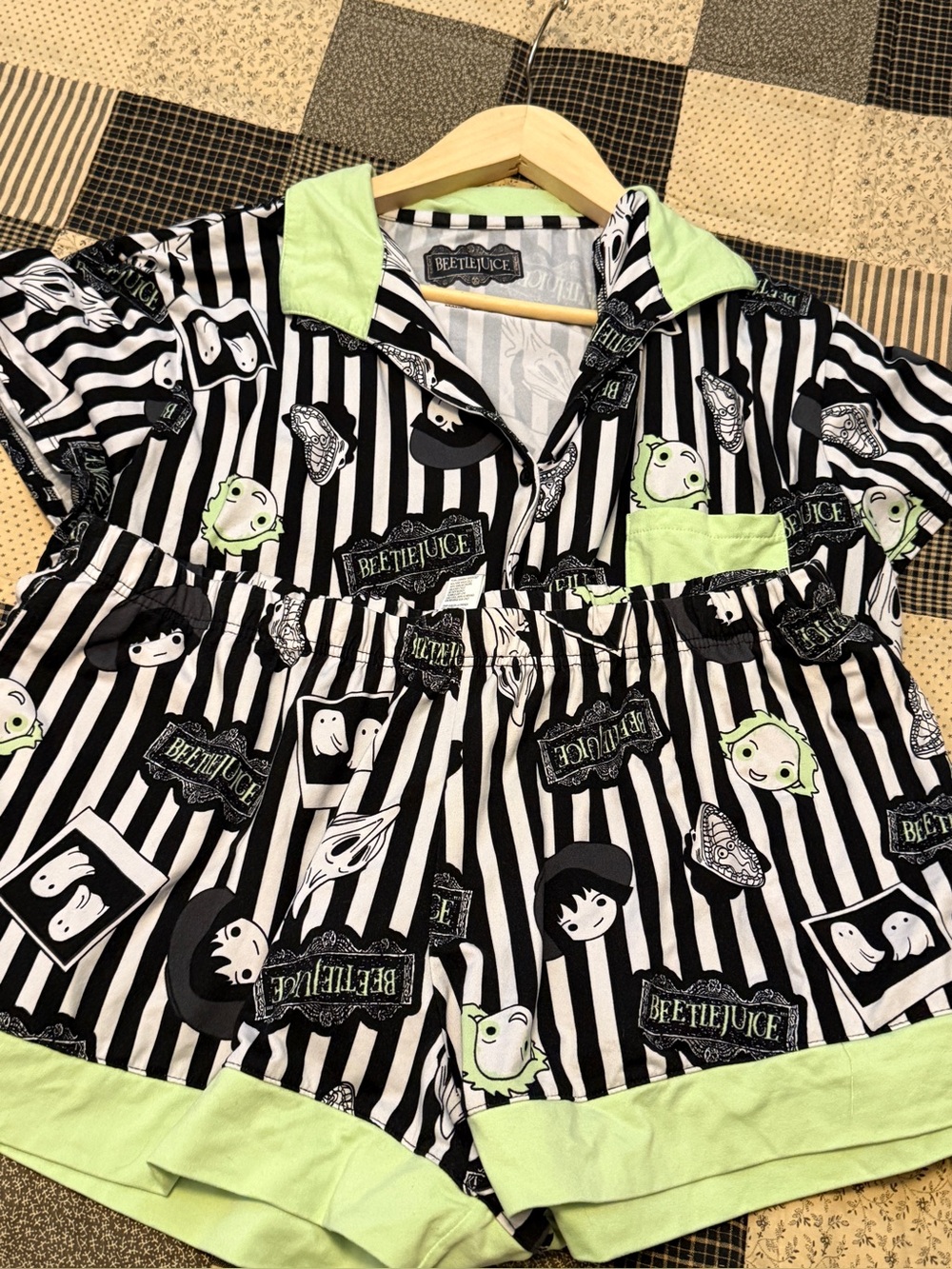 Warner Bros Beetlejuice Women's Top and Shorts Pajama Set